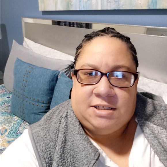 Meet your Posher, Cici - Picture 2 of 2